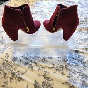 Steve madden suede booties